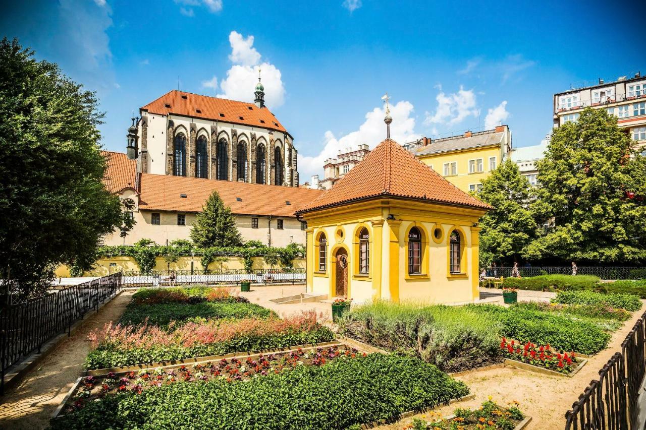 Prostorný 3 Pokojový S Dvěma Terasami * Praga