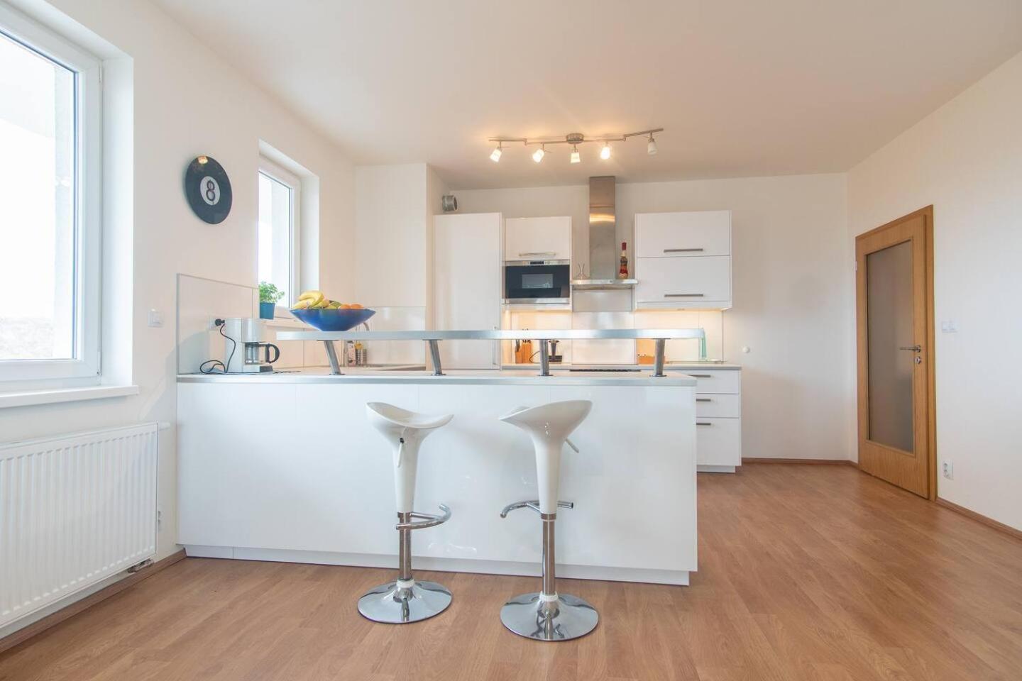 Prostorný 3 Pokojový S Dvěma Terasami Apartmán *